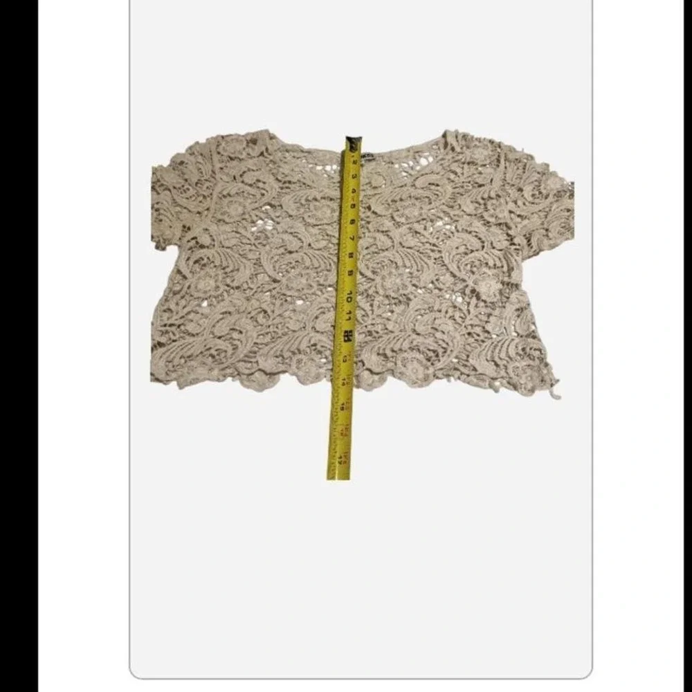 EXPRESS Beige‎ Crochet Lace Cropped Boho Short Sleeve cotton Top, coquette